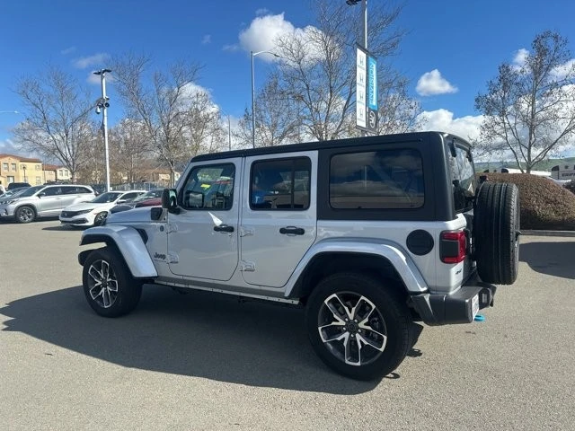 2024 Jeep JL Wrangler - Image 4 of 5