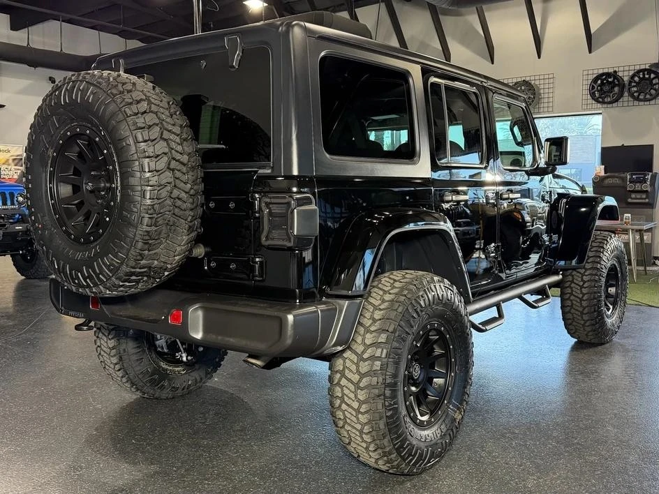 2024 Jeep JL Wrangler - Image 11 of 28