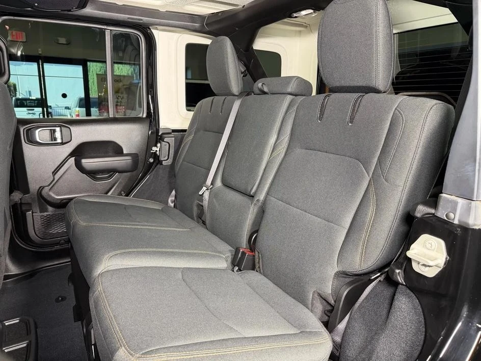 2024 Jeep JL Wrangler - Image 14 of 28