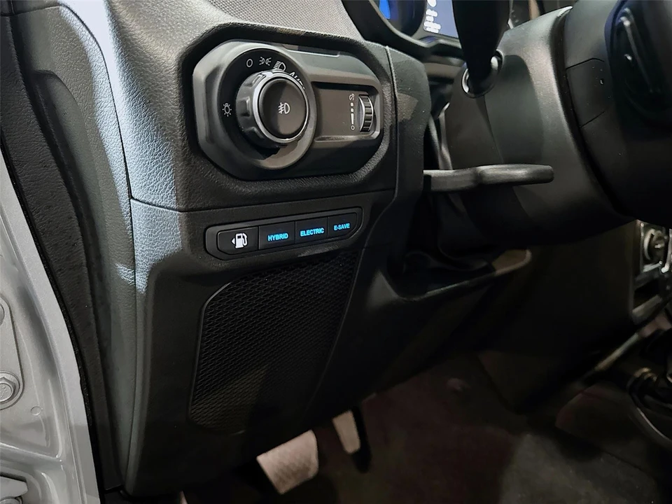 2024 Jeep JL Wrangler - Image 7 of 31