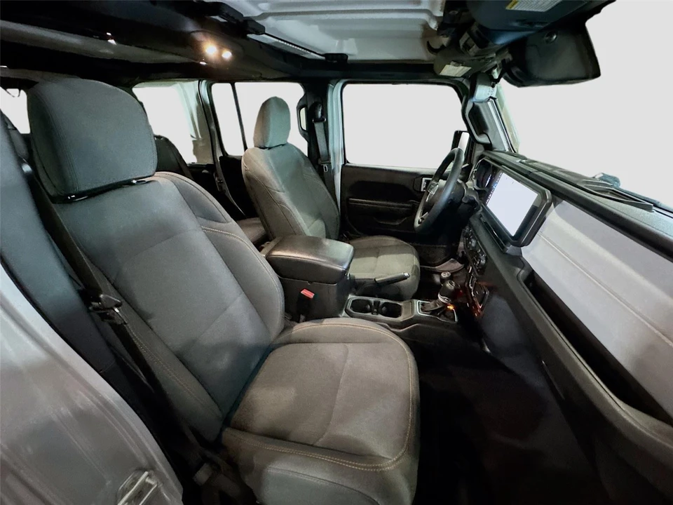 2024 Jeep JL Wrangler - Image 19 of 31