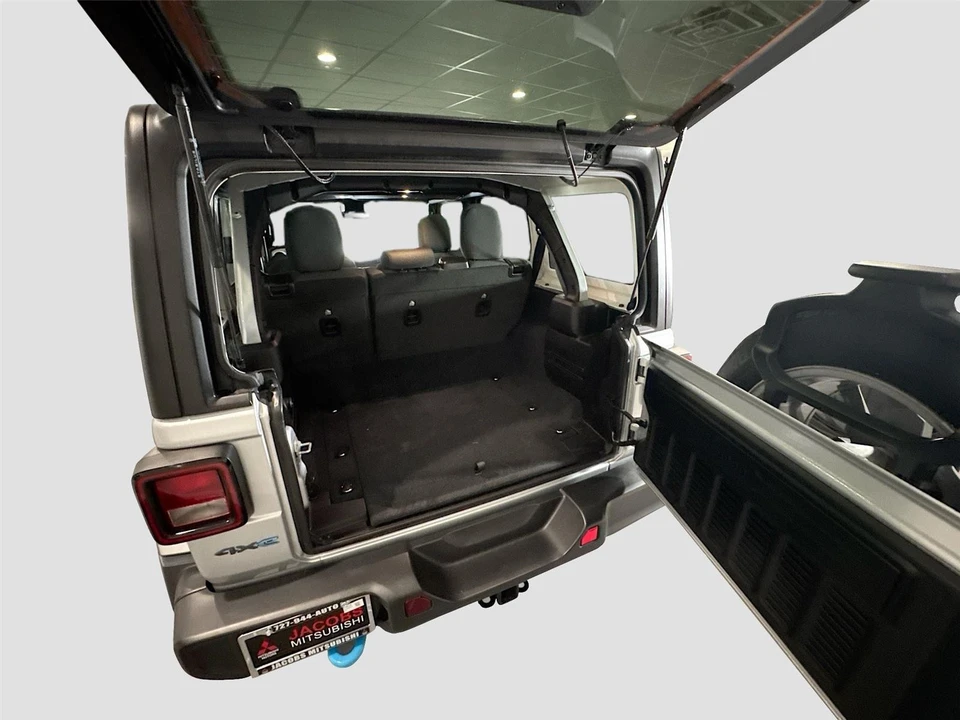 2024 Jeep JL Wrangler - Image 17 of 31