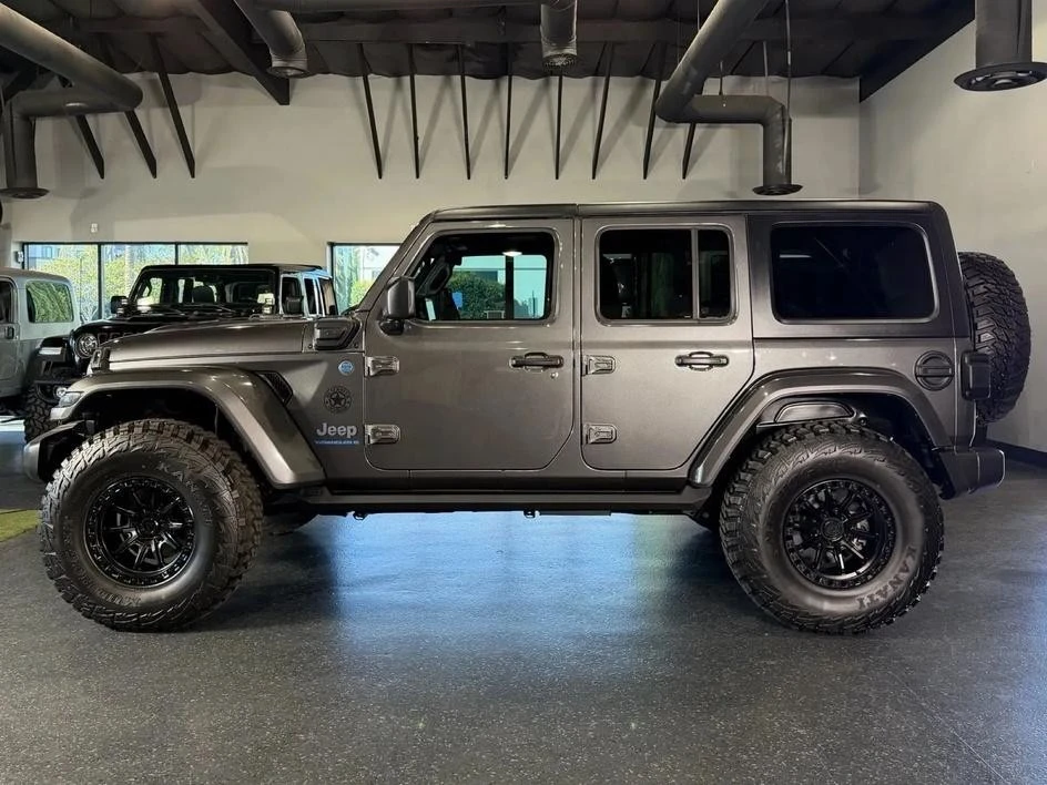 2024 Jeep JL Wrangler - Image 5 of 24