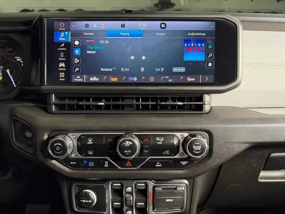 2024 Jeep JL Wrangler - Image 17 of 24