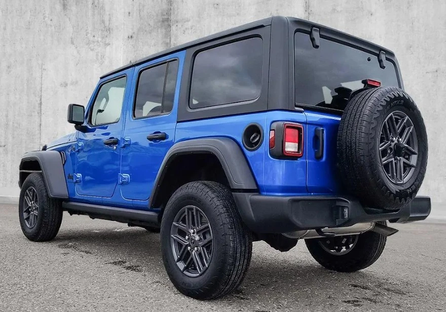 2024 Jeep JL Wrangler - Image 7 of 8