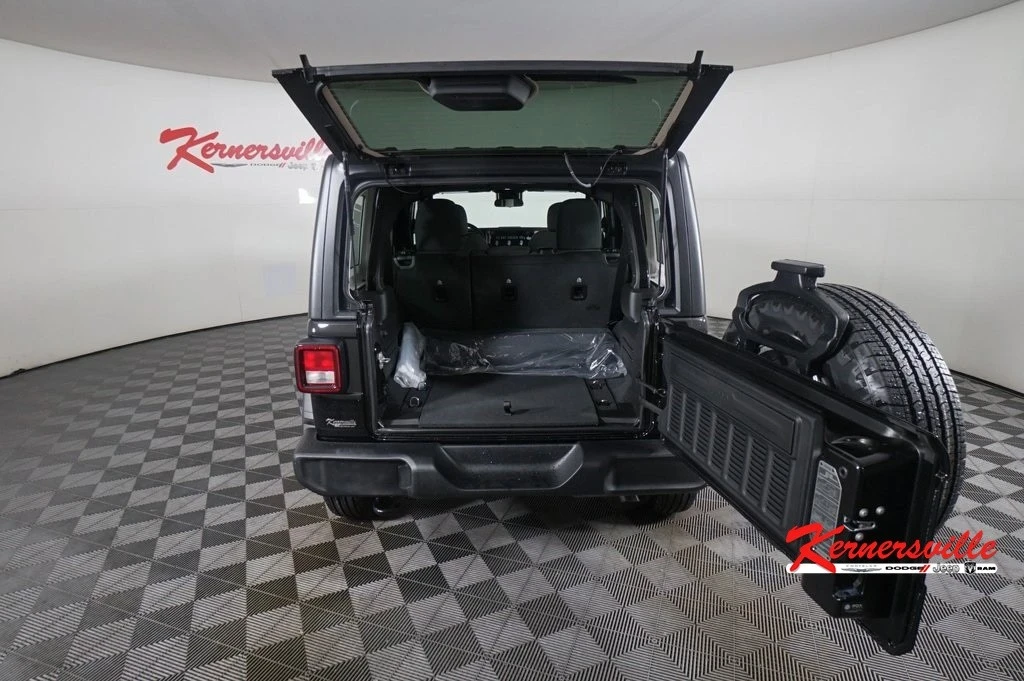 2024 Jeep JL Wrangler - Image 6 of 12