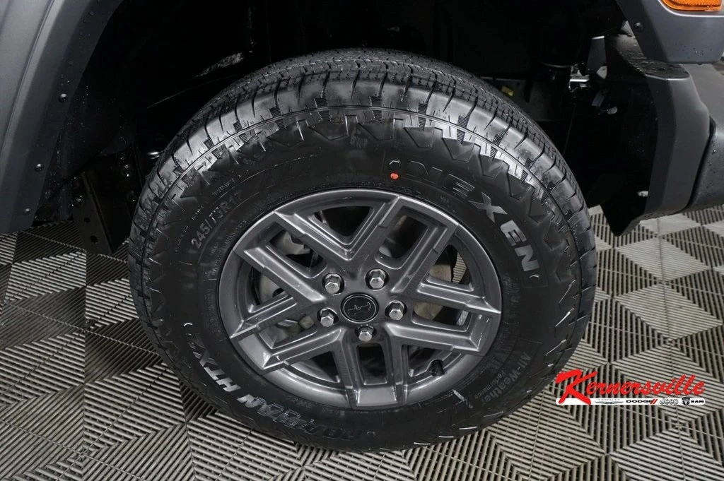 2024 Jeep JL Wrangler - Image 10 of 12