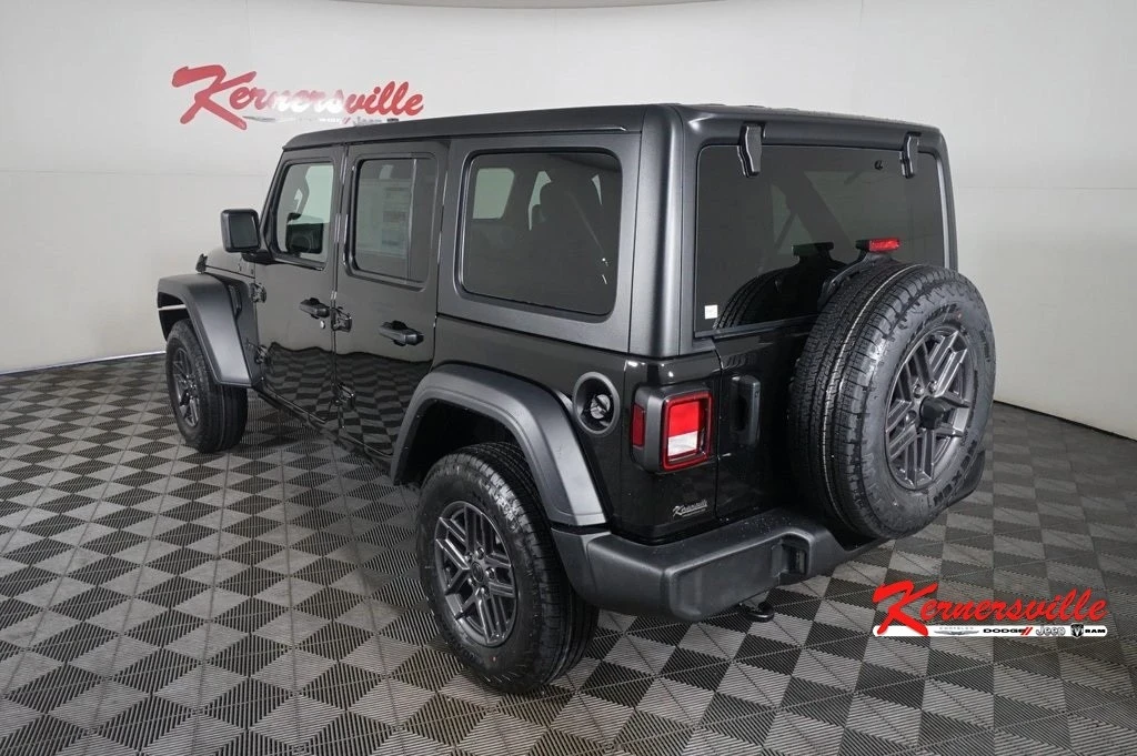 2024 Jeep JL Wrangler - Image 5 of 12
