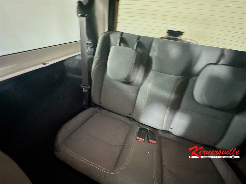 2024 Jeep JL Wrangler - Image 12 of 21