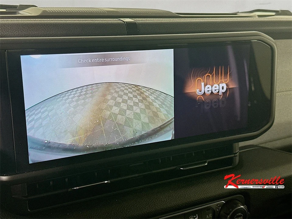 2024 Jeep JL Wrangler - Image 20 of 21