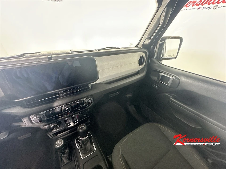 2024 Jeep JL Wrangler - Image 11 of 21