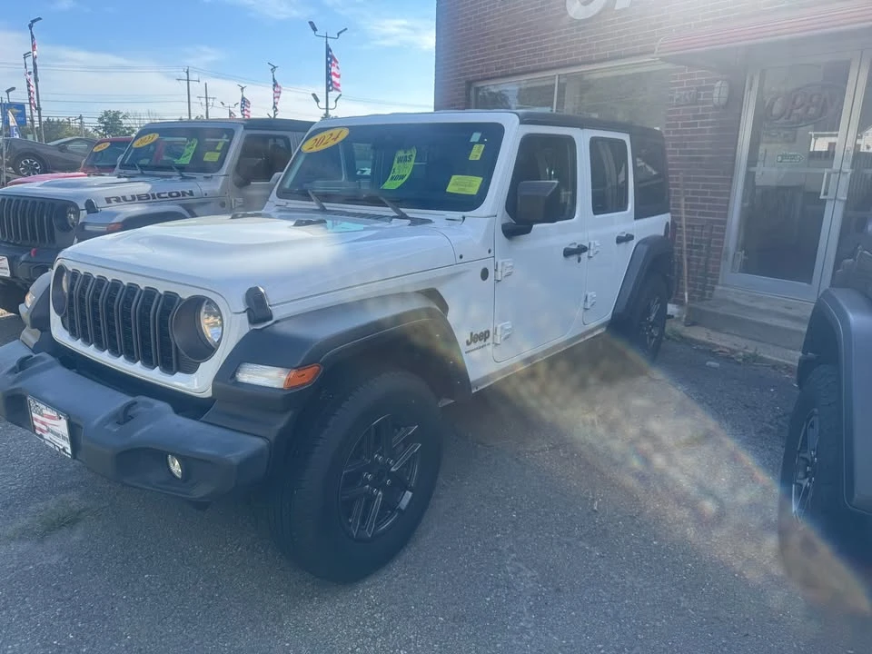 2024 Jeep JL Wrangler - Image 2 of 10