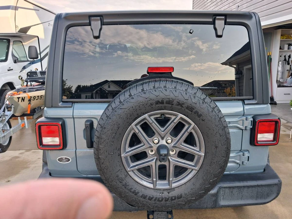 2024 Jeep JL Wrangler - Image 4 of 17