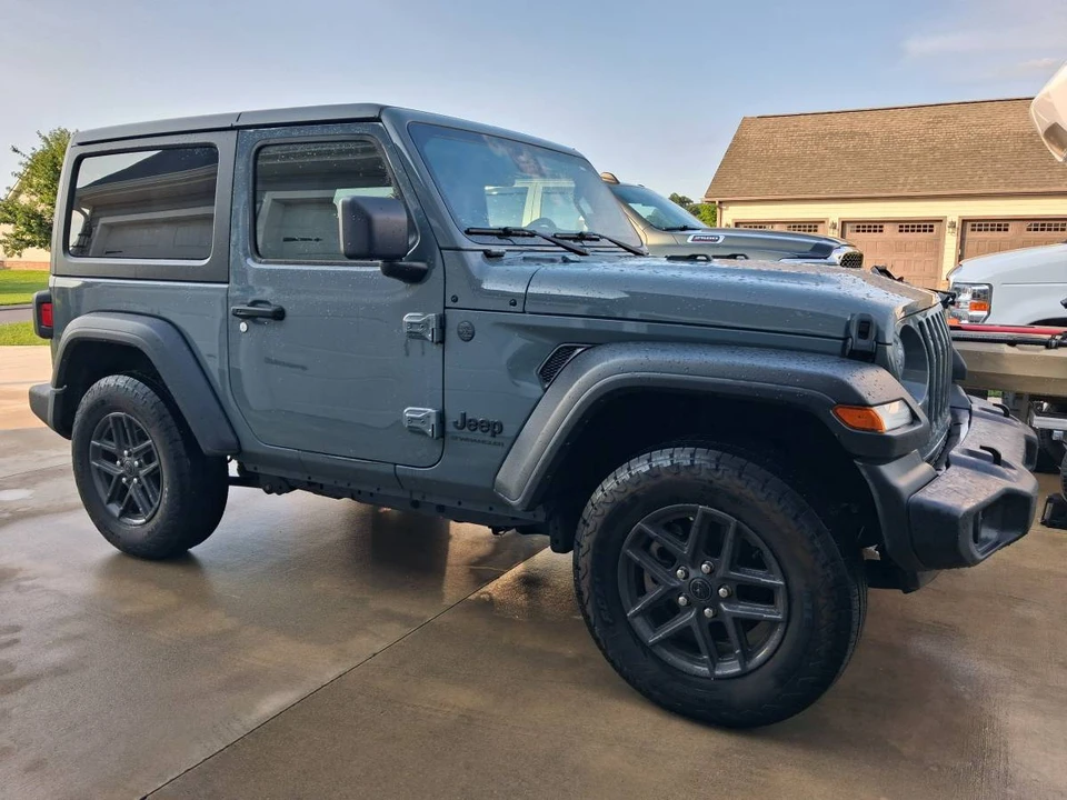 2024 Jeep JL Wrangler - Image 3 of 17