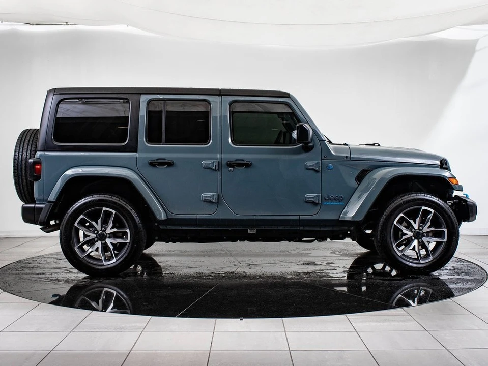 2024 Jeep JL Wrangler - Image 11 of 21