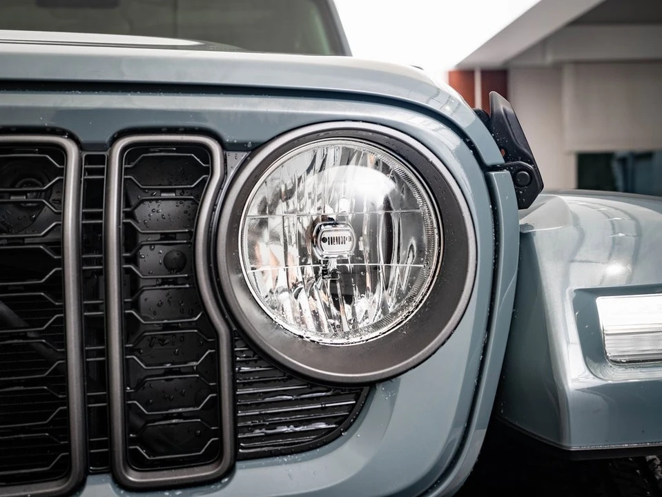 2024 Jeep JL Wrangler - Image 14 of 21