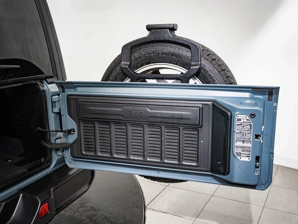 2024 Jeep JL Wrangler - Image 20 of 21
