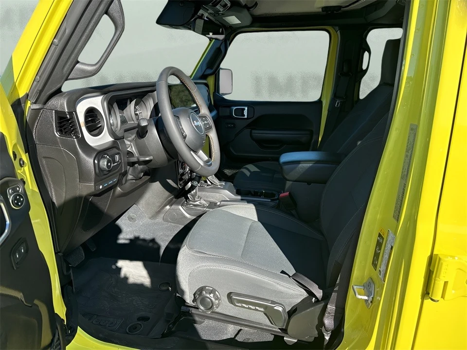 2024 Jeep JL Wrangler - Image 9 of 12