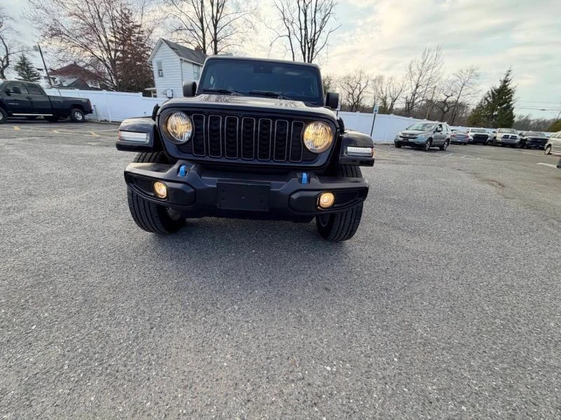 2024 Jeep JL Wrangler - Image 4 of 12