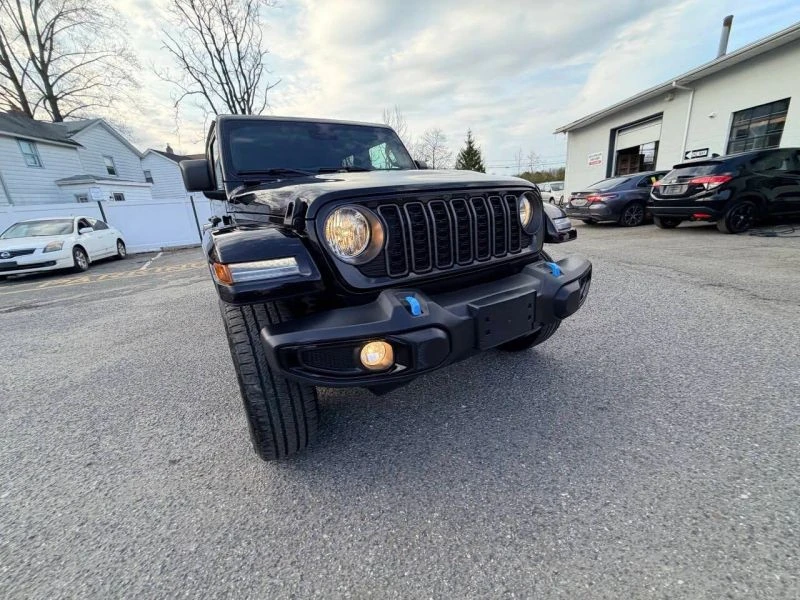2024 Jeep JL Wrangler - Image 5 of 12
