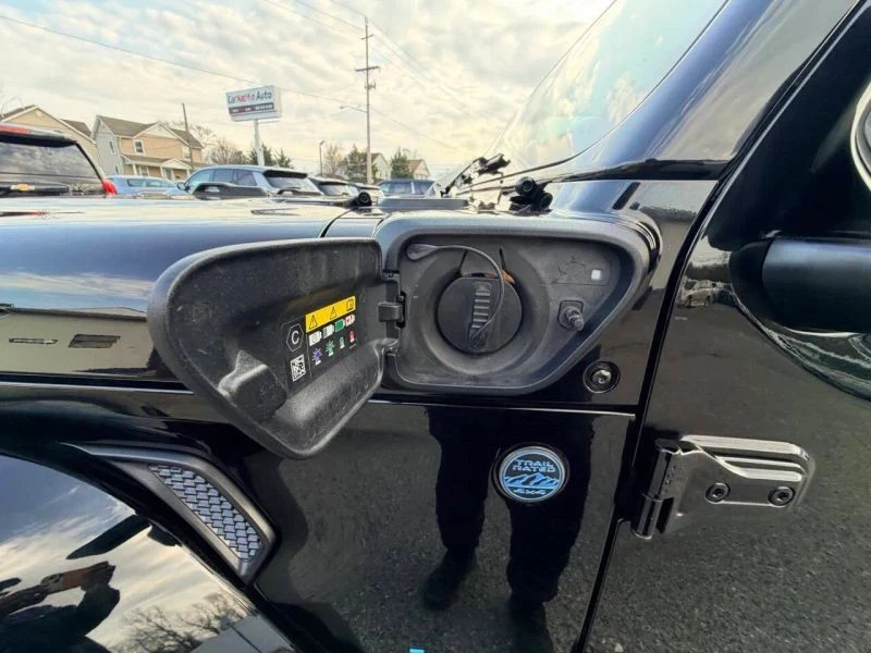 2024 Jeep JL Wrangler - Image 11 of 12