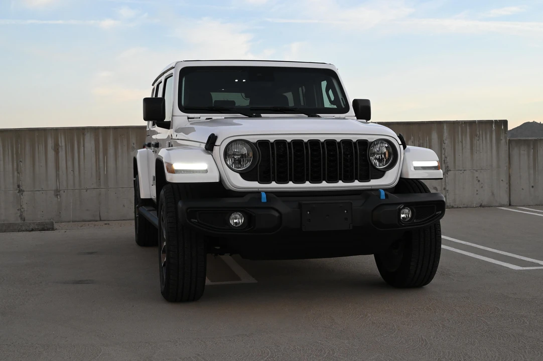 2024 Jeep JL Wrangler - Image 20 of 31