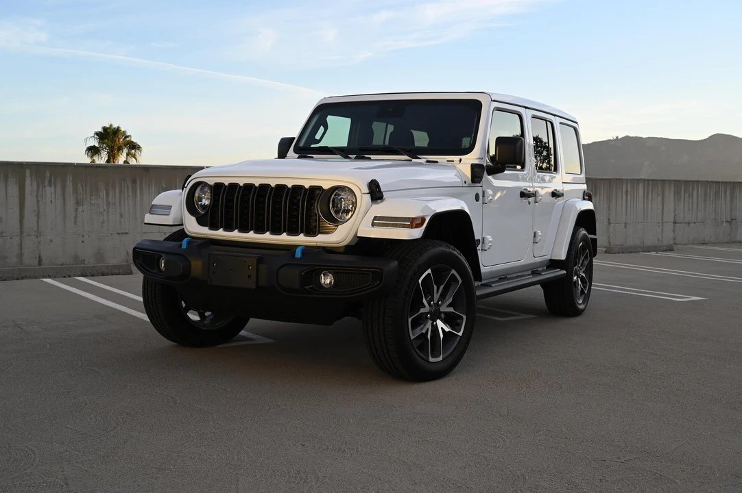 2024 Jeep JL Wrangler - Image 8 of 31