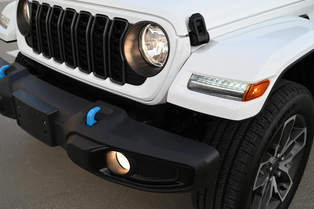 2024 Jeep JL Wrangler - Image 27 of 31