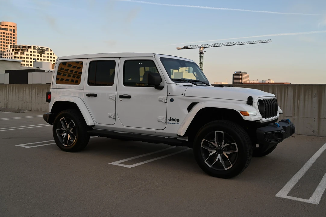 2024 Jeep JL Wrangler - Image 17 of 31