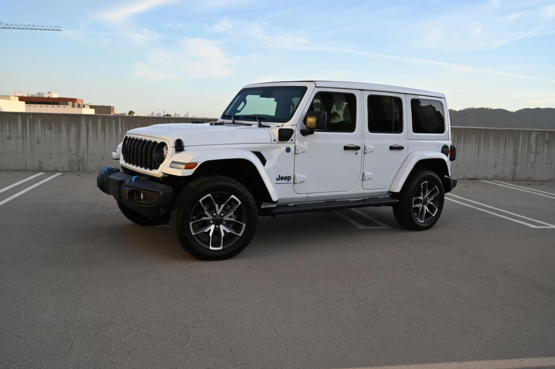 2024 Jeep JL Wrangler - Image 10 of 31