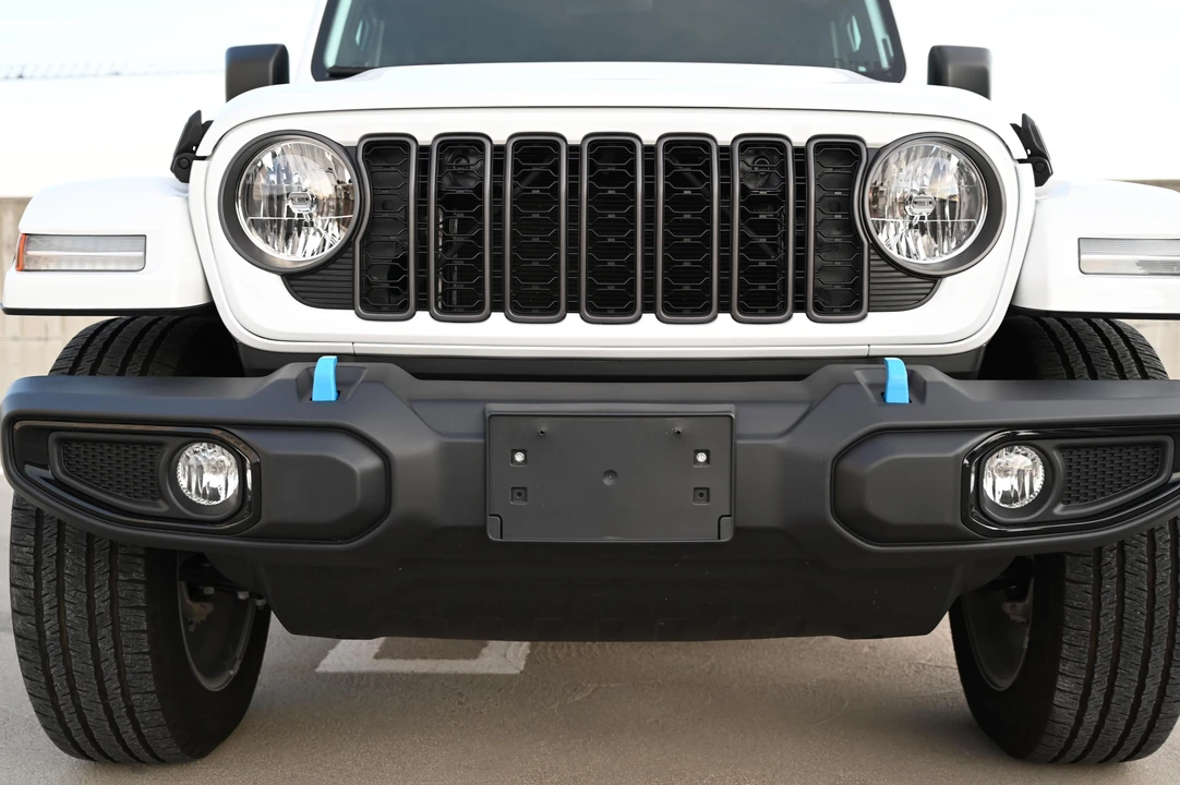 2024 Jeep JL Wrangler - Image 24 of 31