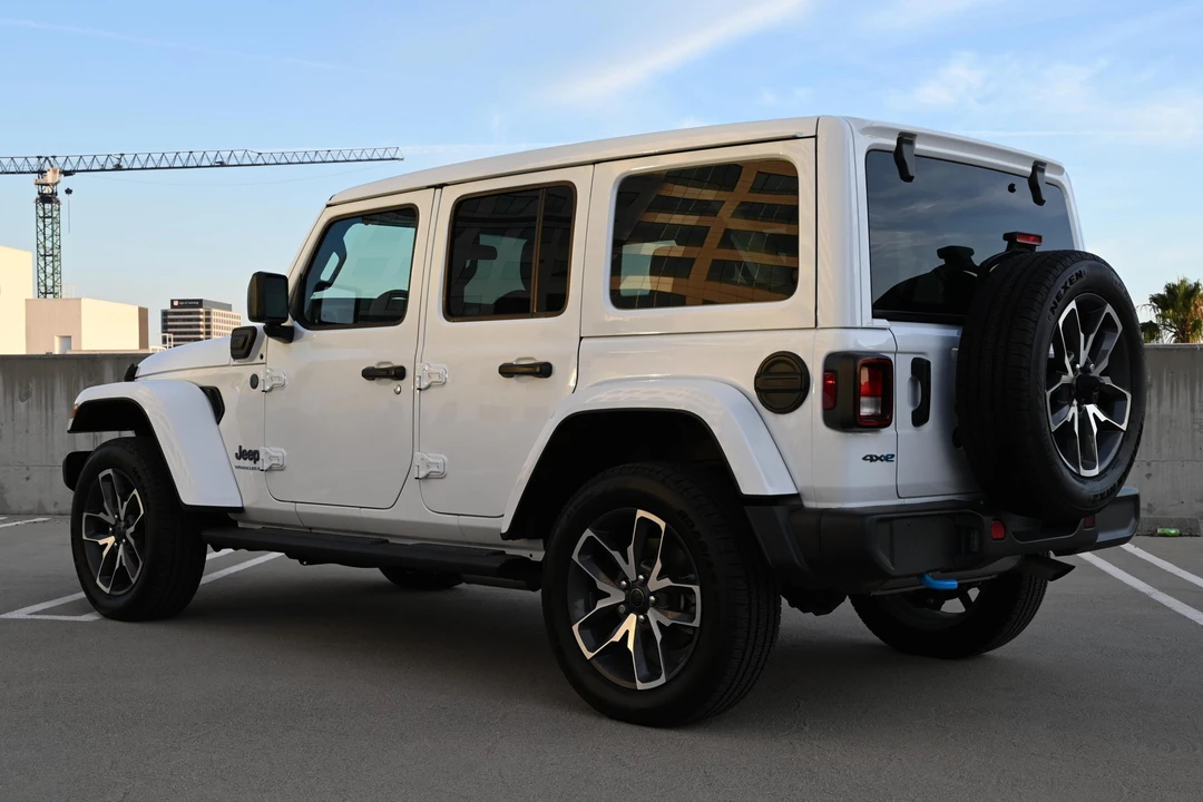 2024 Jeep JL Wrangler - Image 4 of 31