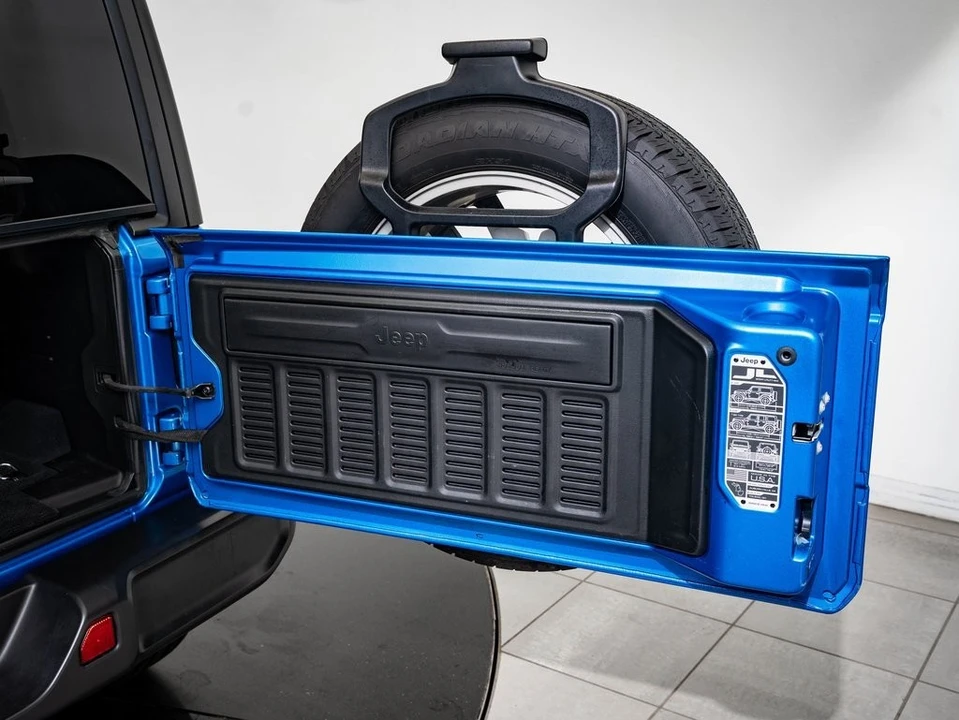 2024 Jeep JL Wrangler - Image 19 of 21