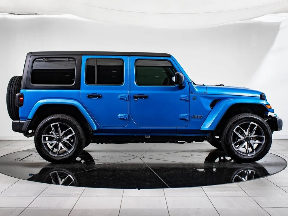 2024 Jeep JL Wrangler - Image 11 of 21