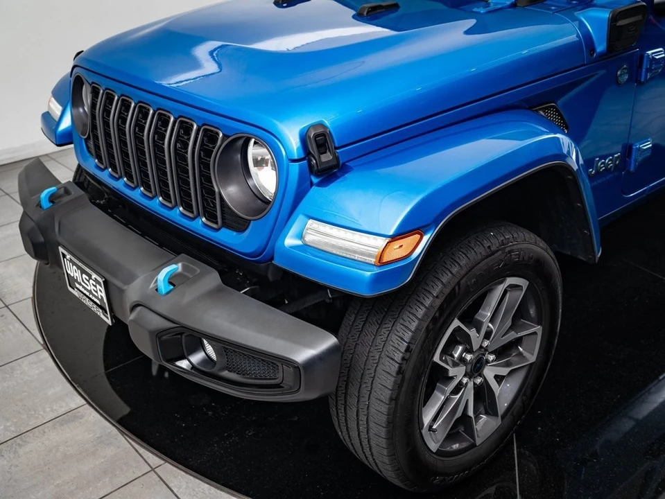 2024 Jeep JL Wrangler - Image 3 of 21