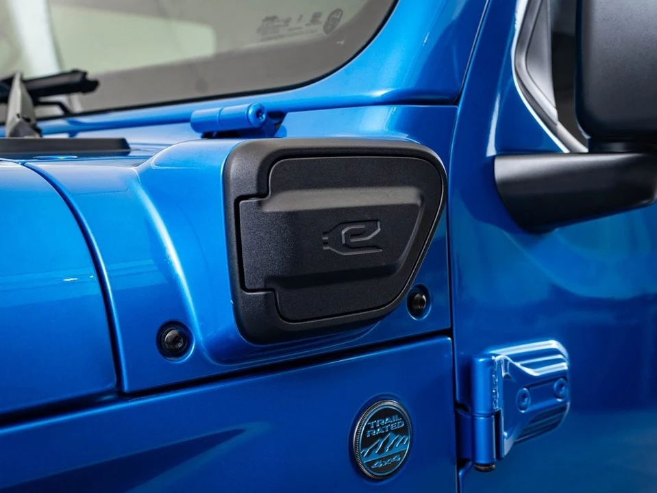 2024 Jeep JL Wrangler - Image 15 of 21