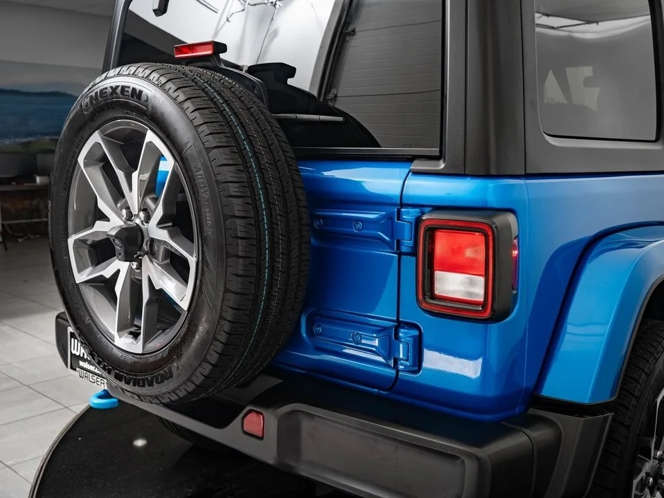 2024 Jeep JL Wrangler - Image 17 of 21