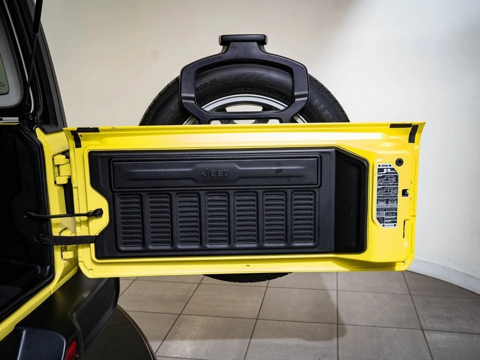 2024 Jeep JL Wrangler - Image 17 of 21