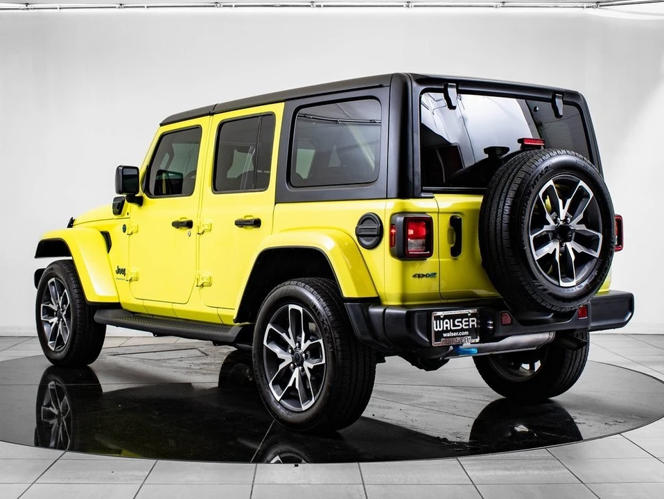 2024 Jeep JL Wrangler - Image 11 of 21