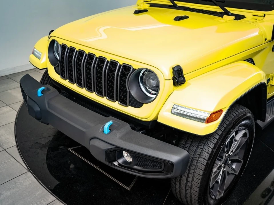 2024 Jeep JL Wrangler - Image 3 of 21