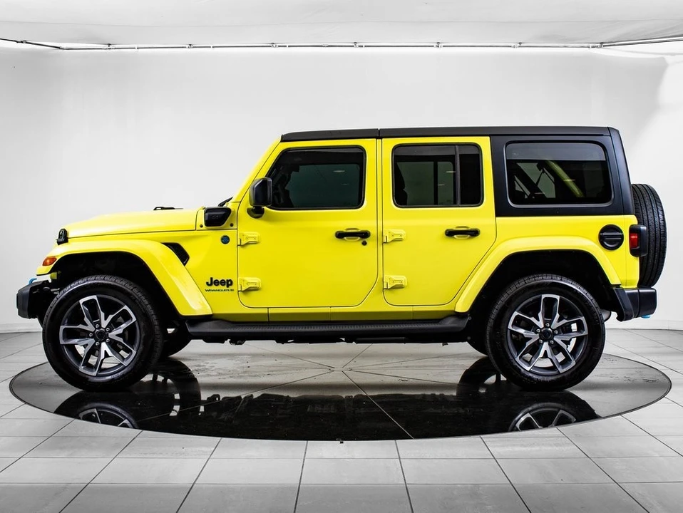 2024 Jeep JL Wrangler - Image 12 of 21