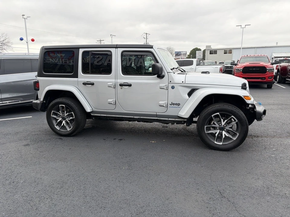 2024 Jeep JL Wrangler - Image 3 of 12