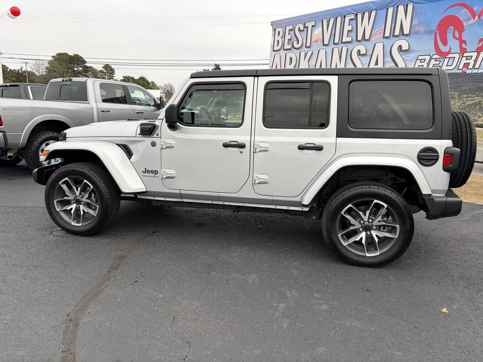 2024 Jeep JL Wrangler - Image 5 of 12