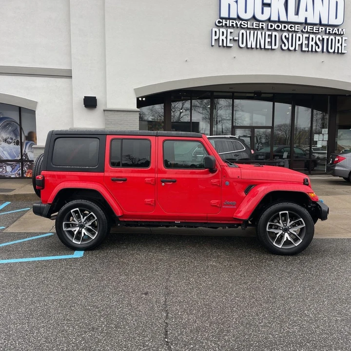 2024 Jeep JL Wrangler - Image 8 of 21