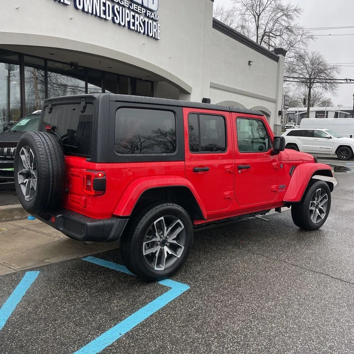 2024 Jeep JL Wrangler - Image 7 of 21