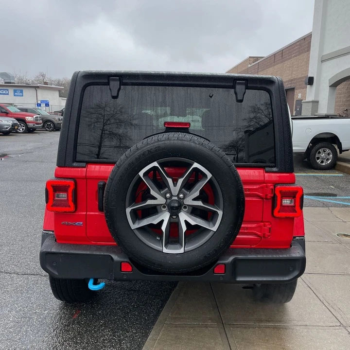 2024 Jeep JL Wrangler - Image 6 of 21