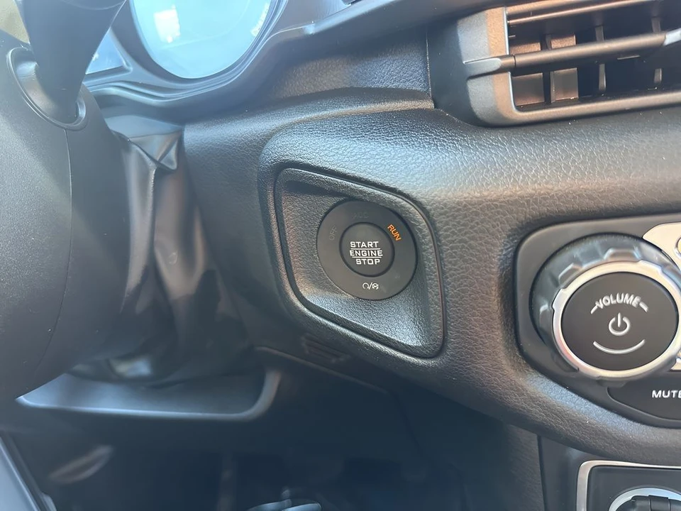 2024 Jeep JL Wrangler - Image 20 of 31