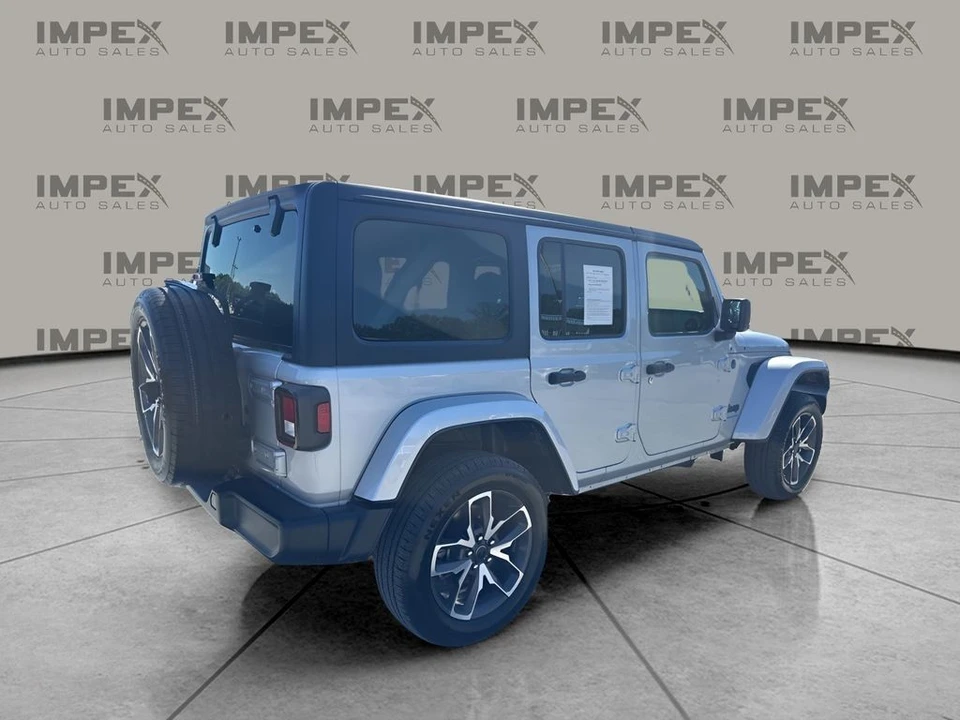 2024 Jeep JL Wrangler - Image 5 of 21