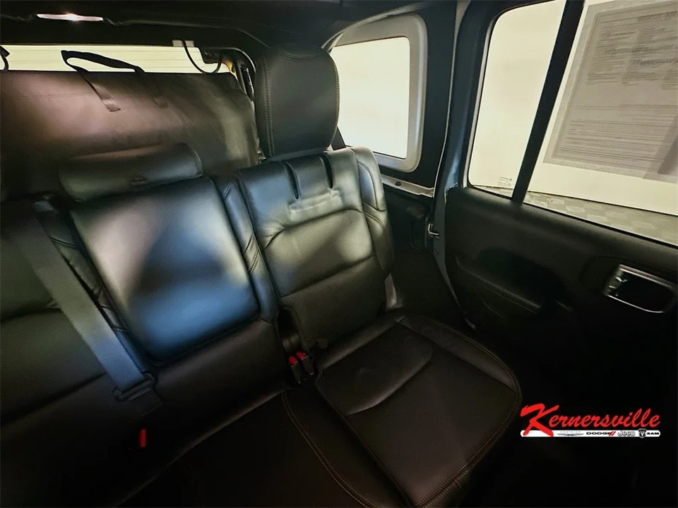 2024 Jeep JL Wrangler - Image 14 of 21