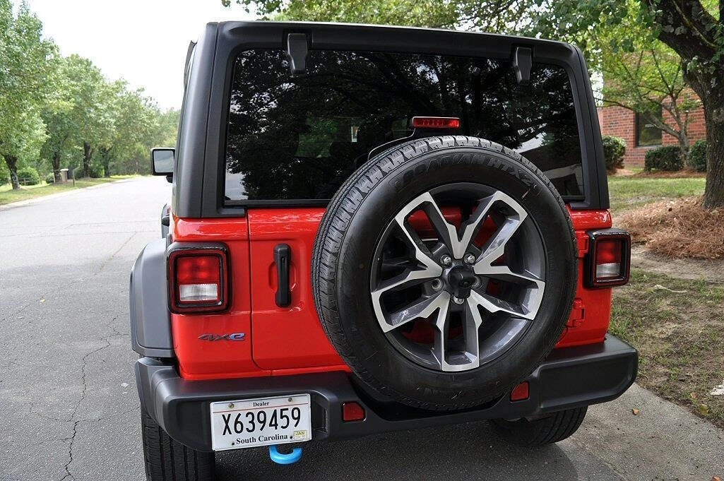 2024 Jeep JL Wrangler - Image 5 of 17